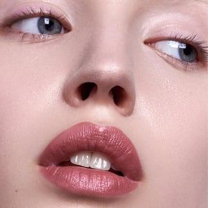 MADARA Velvet Wear Matte Cream Lipstick afbeelding