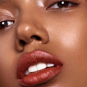 MADARA Velvet Wear Matte Cream Lipstick afbeelding