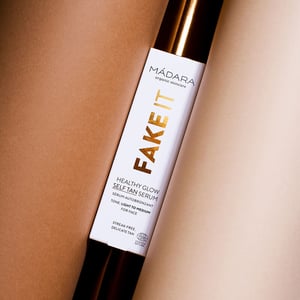 MADARA Fake It Healthy Glow Self Tan Serum afbeelding
