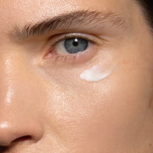 MADARA Retinol Alternative Plant-Powered Eye Serum image