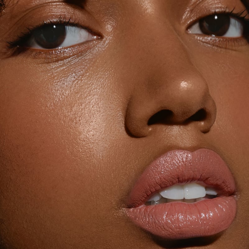MADARA Velvet Wear Matte Cream Lipstick afbeelding