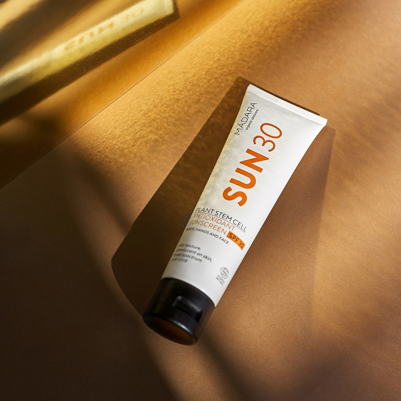 MADARA SUN30 Plant Stem Cell Antioxidant Sunscreen SPF 30 afbeelding