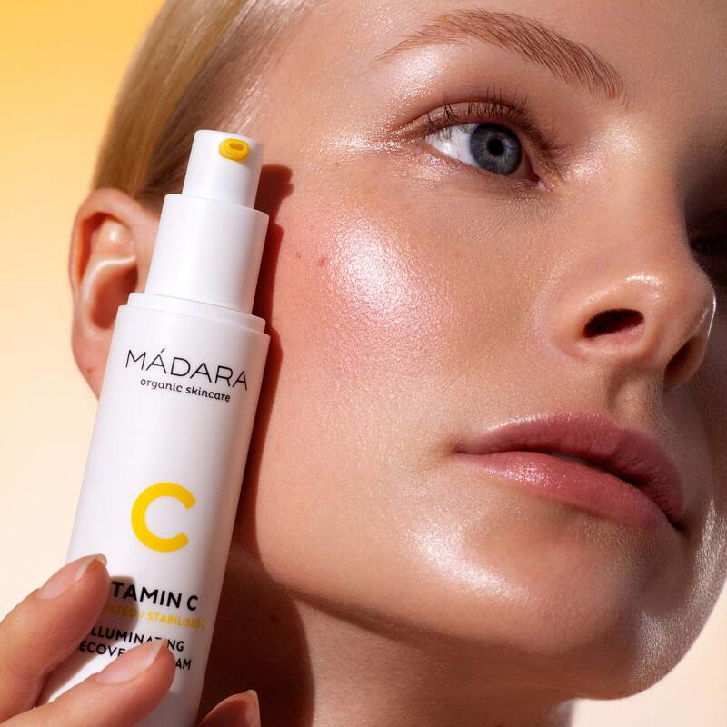 MADARA Vitamin C Illuminating Recovery Cream image