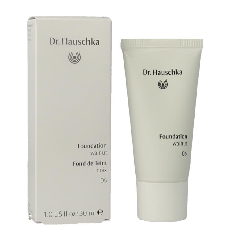 Dr Hauschka Foundation 06 Walnut afbeelding